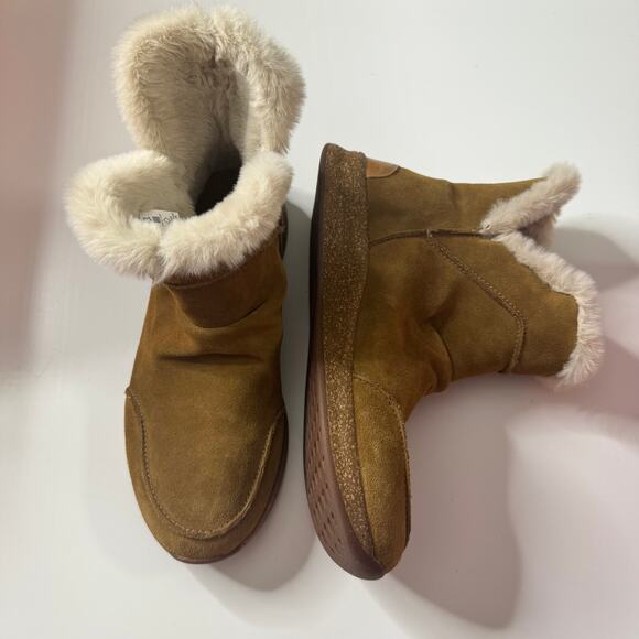TAOS Future Mid Boots Suede Lined Faux Fur Brown 10 - Picture 1 of 8